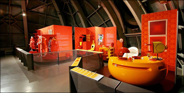 Un nouveau muse  Bruxelles : Le Plasticarium - Art & Design Atomium Museum