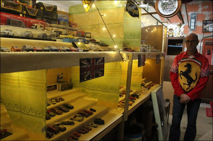 INSOLITE. Jusqu’où Yvan mènera-t-il sa collectionnite aiguë ?