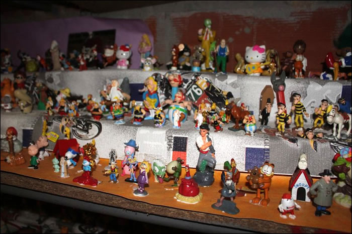INSOLITE. Jusqu’où Yvan mènera-t-il sa collectionnite aiguë ?
